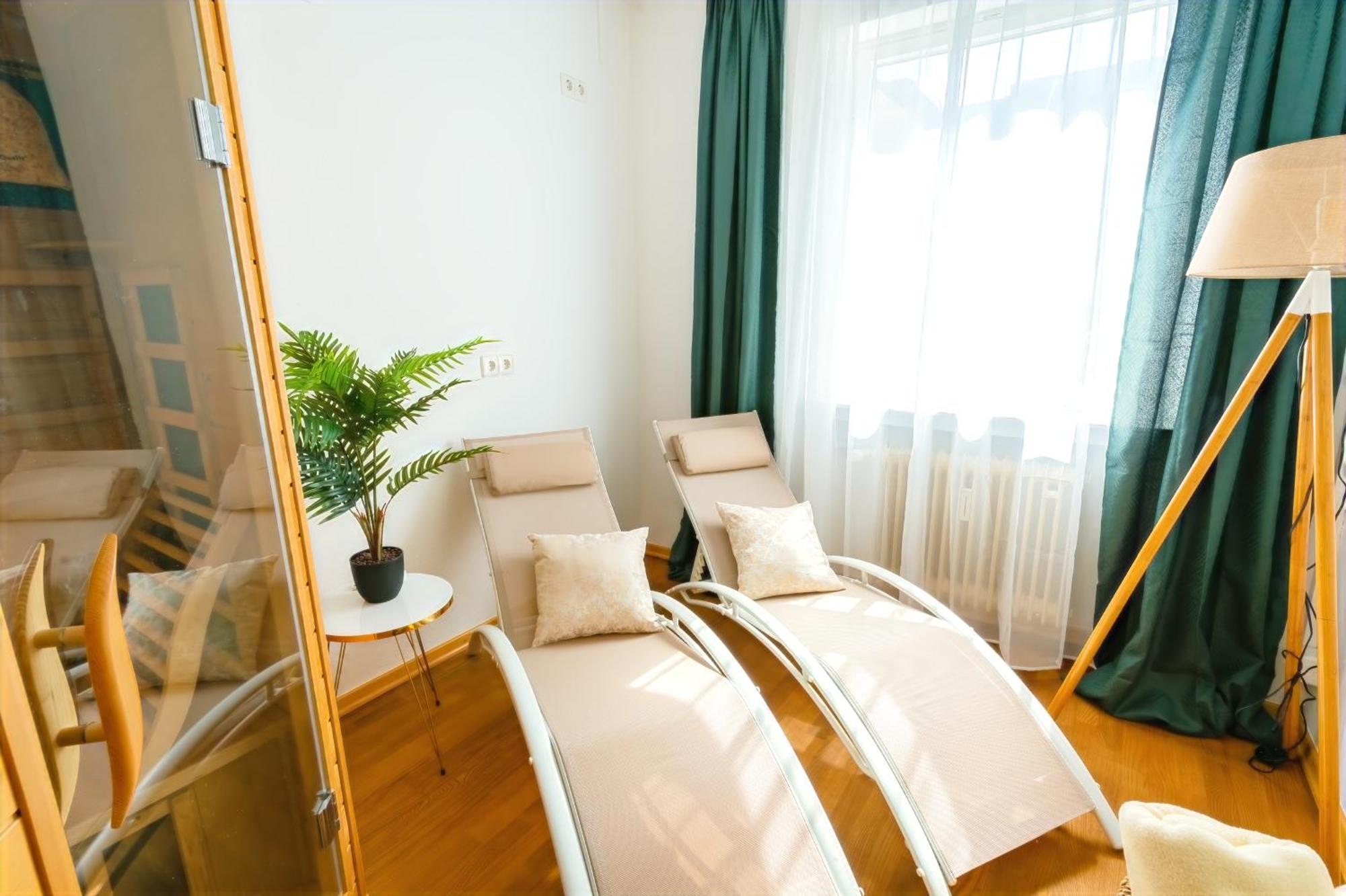 The Big Muenster Fuer Bis Zu 12, Whirlpool, Sauna, Zentral, Tischfussball, Balkon, Gasgrill Ulm Dış mekan fotoğraf