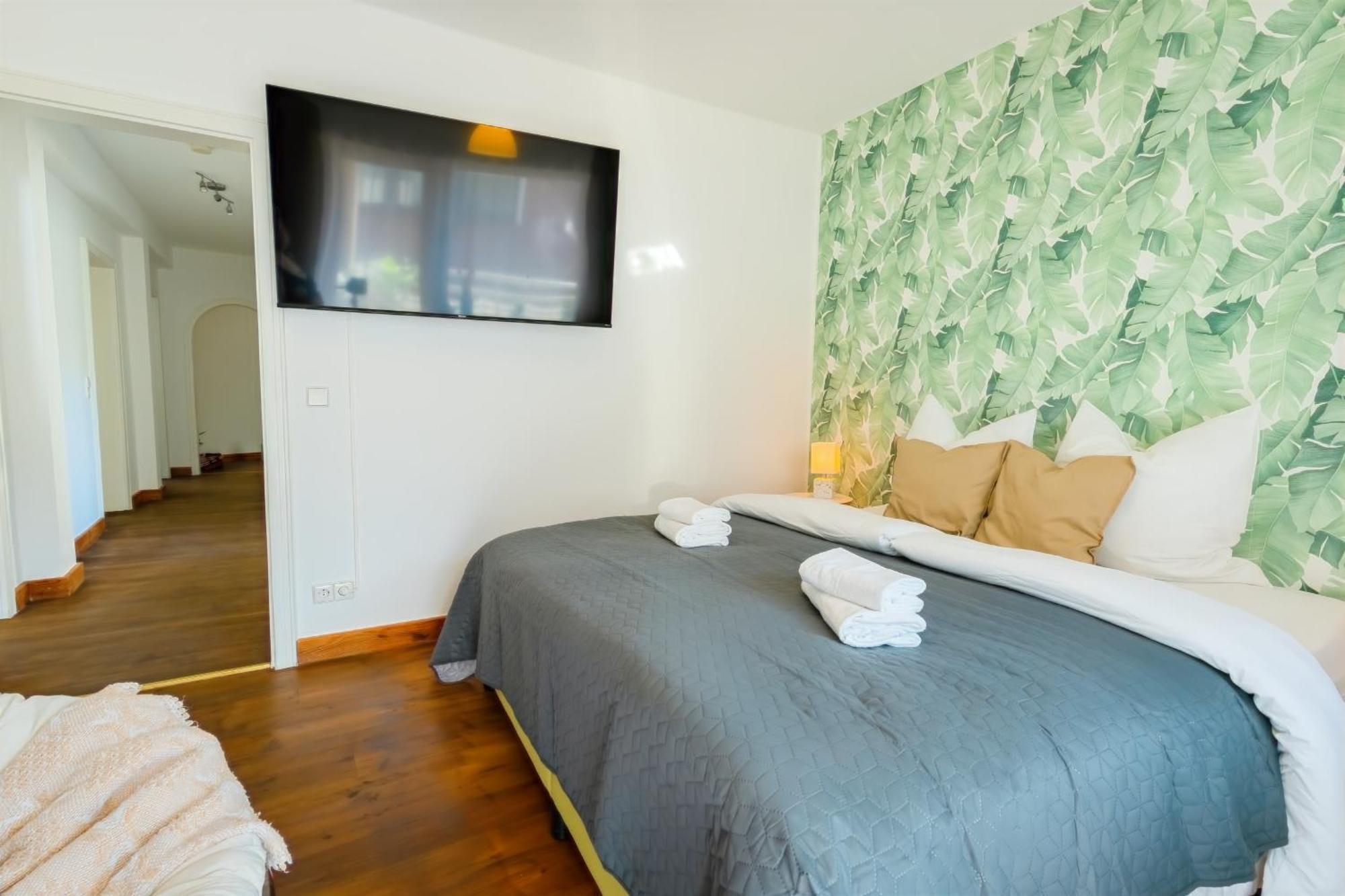 The Big Muenster Fuer Bis Zu 12, Whirlpool, Sauna, Zentral, Tischfussball, Balkon, Gasgrill Ulm Dış mekan fotoğraf