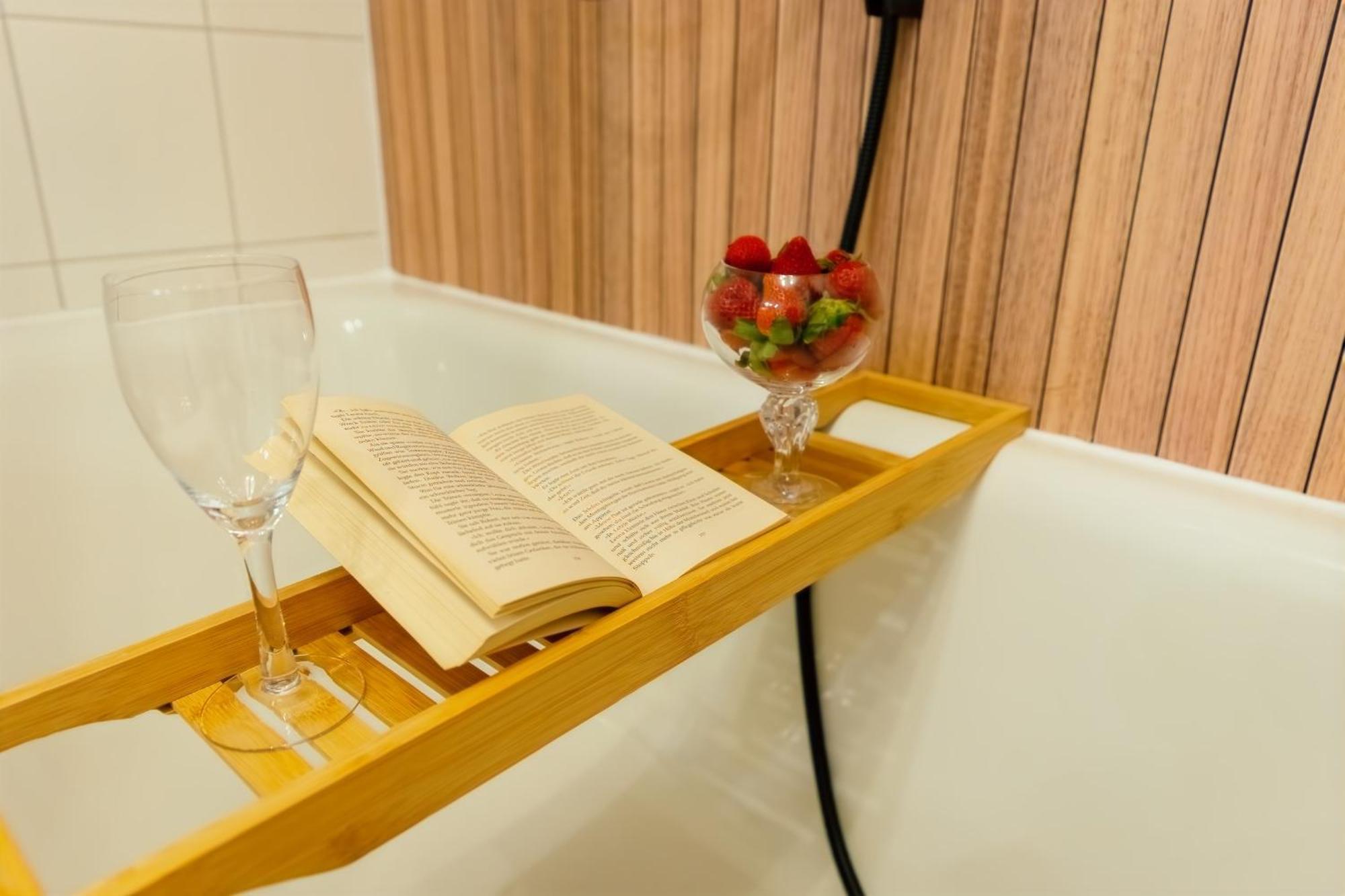 The Big Muenster Fuer Bis Zu 12, Whirlpool, Sauna, Zentral, Tischfussball, Balkon, Gasgrill Ulm Dış mekan fotoğraf
